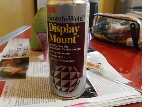 8 colla spray DIY shoes – glitter and shine!