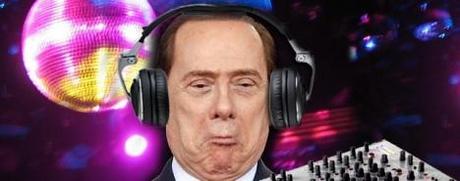 silvio berlusconi Il dito e la Luna