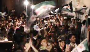 aleppo flag 2 Le manifestazioni ad Aleppo sono sempre più numerose