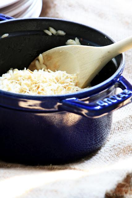 Risotto al profumo di timo mantecato con ricotta pecorina affumicata - staub