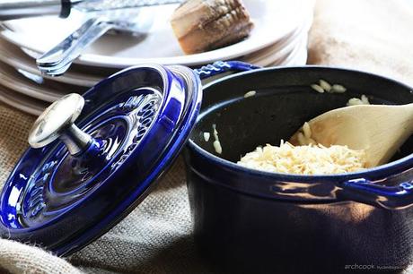 Risotto al profumo di timo mantecato con ricotta pecorina affumicata - staub