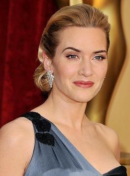 Kate Winslet: battaglia persa? L'eroica Kate continua a combattere la taglia 38 