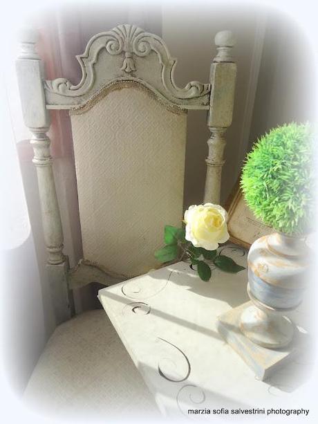 Una sedia veramente shabby Una sedia veramente shabby