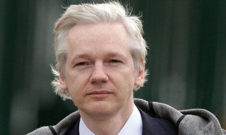 Assange (WikiLeaks) può essere estradato in Svezia. Lo ha deciso la Corte Suprema inglese