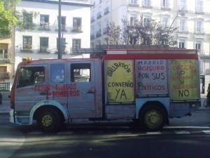 Il camion più pazzo del mondo: la crisi in Spagna colpisce i pompieri