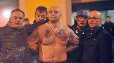 Uomo nero a Italia - Serbia: Ivan il terribile dai tatuaggi riconoscibile
