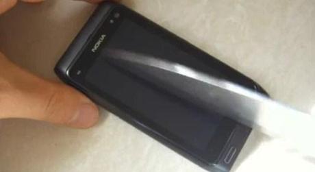 Test Nokia N8 Gorilla Glass Screen foto