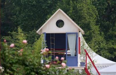 CABANE SUSPENDUE CABANE SUSPENDUE