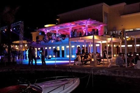 Lido di Bellagio (Co): 2/6 Davide Ruberto (Pineta Milano Marittima) e dj Carlo B, 9/6 Nello Simioli (Sottovento Porto Cervo)… e spiaggia ogni giorno!