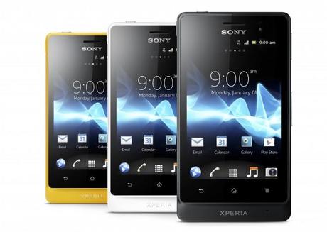 Sony Xperia, si aggiorna la gamma per rincorrere la concorrenza che ormai… è volata via. Sony Xperia, si aggiorna la gamma per rincorrere la concorrenza che ormai… è volata via.