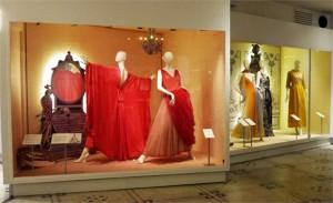 ballgows_5 ABITI DA FAVOLA IN MOSTRA A LONDRA