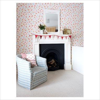 Appuntamento al cottage : a white and red cottage... Appuntamento al cottage : a white and red cottage...