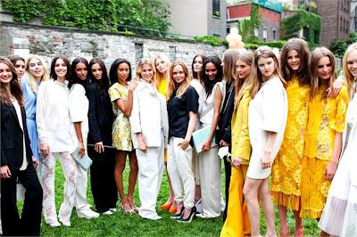 SteLLa LoVeS My YeLLoW As WeLL... SteLLa LoVeS My YeLLoW As WeLL...