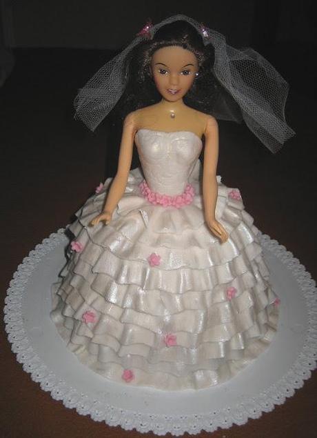 Torta barbie sposa per addio al nubilato