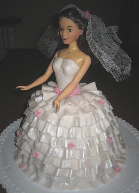 Torta barbie sposa per addio al nubilato