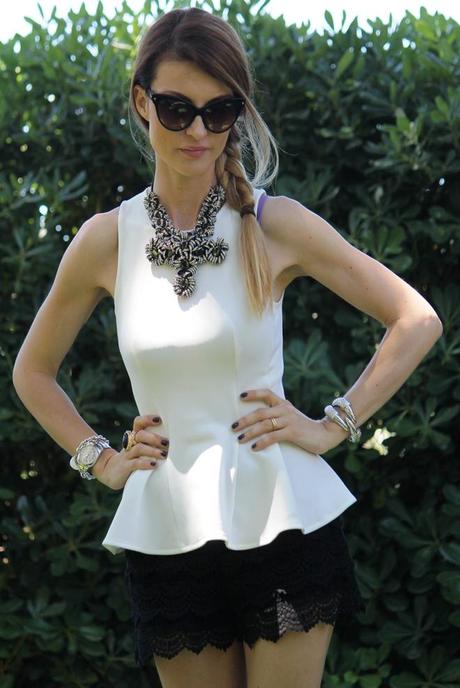 Top peplo e shorts in pizzo / peplum top and lace shorts