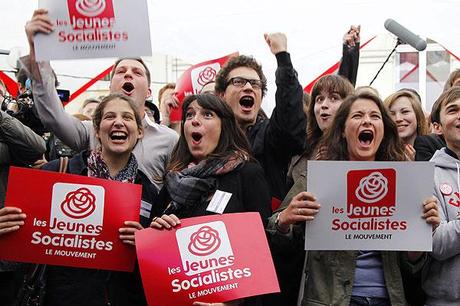 Francia: exit poll danno il Partito Socialista verso la maggioranza assoluta, Le Pen in Parlamento