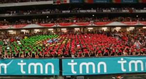 Portogallo-Turchia, TMN porta allo stadio la prima bandiera digitale