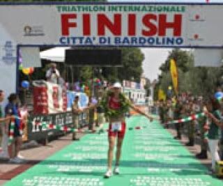 Un francese conquista il Triathlon di Bardolino Un francese conquista il Triathlon di Bardolino