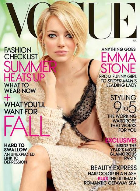 Emma Stone su Vogue US Luglio 2012, veste  Nina Ricci. Foto by Mario Testino