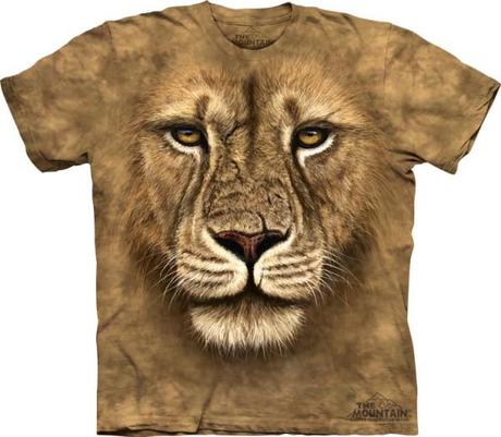 T-shirt con illustrazioni realistiche di animali