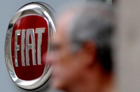 Fiat condannata per discriminazione: dovrà assumere 145 lavoratori Fiom a Pomigliano Fiat condannata per discriminazione: dovrà assumere 145 lavoratori Fiom a Pomigliano