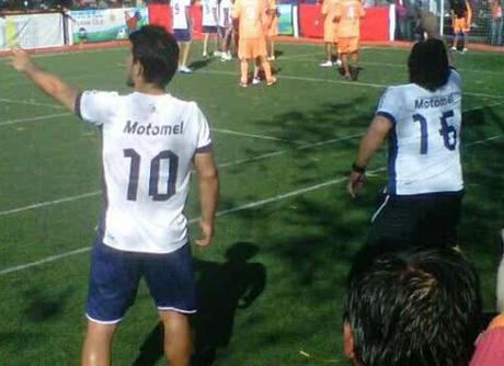 FOTO-Maradona ritorna in campo senza il “suo” 10! FOTO-Maradona ritorna in campo senza il “suo” 10!