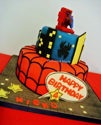 SpiderMan Cake ... amazing ....