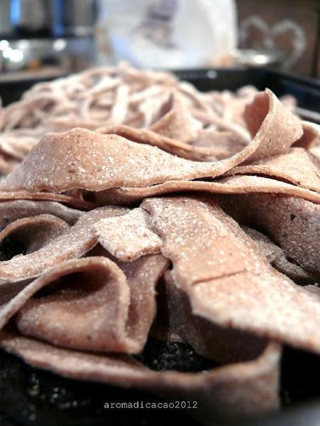 Di passa tempi, favole, farine e Tagliatelle ....con farina di Castagne e pesto leggero