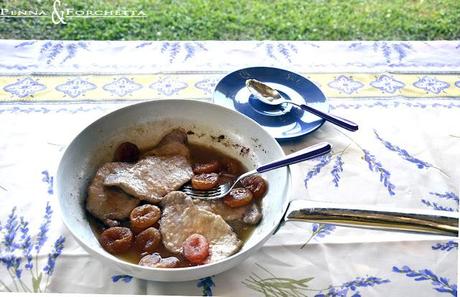 Scaloppine di maiale alle albicocche secche