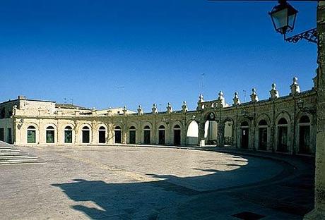 Cosa Visitare in Sicilia – Basilica e Loggiato di Santa Maria Maggiore Ispica (Rg)