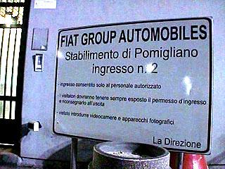 Ricatto Fiat dopo la sentenza che riammette i 145 operai Fiom a Pomigliano: “Se rientrano loro, altrettanti in Cig”.