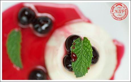 Panna cotta alle amarene