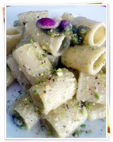 Mezzemaniche al pesto di pistacchio… Profumo di Sicilia è!