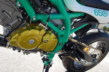 Suzuki Gladius
