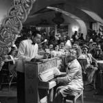 humphrey bogart & dooley wilson - casablanca 1943