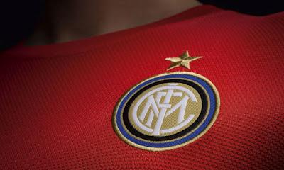 Inter in rosso | La nuova maglia non piace, comunicato della Curva Nord.