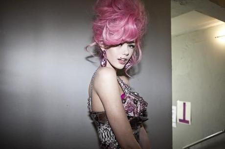 Moda 2012: spopolano sui capelli i riflessi rosa