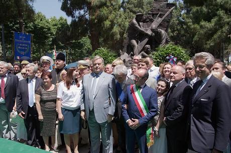 Vladimir Jakunin a Reggio Calabria con l’ambasciatore russo a Roma Aleksej Meškov, l’ambasciatore italiano a Mosca Antonio Zanardi Landi e le autorità locali.