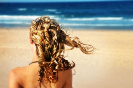 Tendenza capelli estate 2012: il look ideale per le calde giornate estive