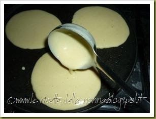 Pancakes di kamut con sciroppo d'acero (6) Pancakes di kamut con sciroppo d'acero (6)