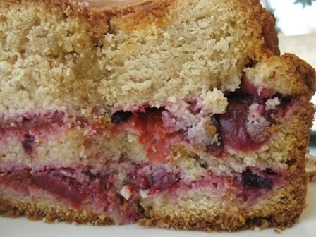 Torta Margherita allo yogurt senza zucchero e composta di frutta mista Torta Margherita allo yogurt senza zucchero e composta di frutta mista