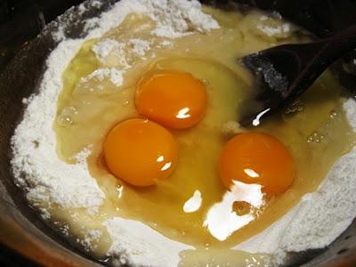 Torta Margherita allo yogurt senza zucchero e composta di frutta mista Torta Margherita allo yogurt senza zucchero e composta di frutta mista