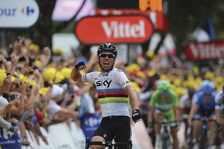 Tour De France 18^ Tappa: Mark Cavendish vince di forza in volata, Bradley Wiggins sempre primo