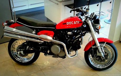GT 1000 Street Scrambler GT 1000 Street Scrambler