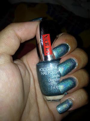 Brilla e luccica con gli smalti Lasting Color e Holographic di Pupa Brilla e luccica con gli smalti Lasting Color e Holographic di Pupa