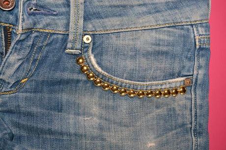 DIY: How to make studded shorts/ Fai da te: Come realizzare shorts con borchie