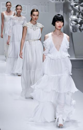 TOTAL WHITE!! TOTAL WHITE!!