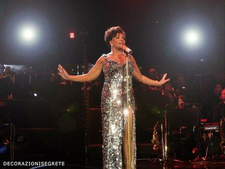 UN ANNO FA ... SHIRLEY BASSEY BBC  ELECTRIC PROMS - LE MIE FOTO