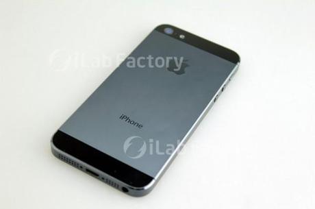 iPhone 5 Rumors Features: le foto di un iPhone 5 montato